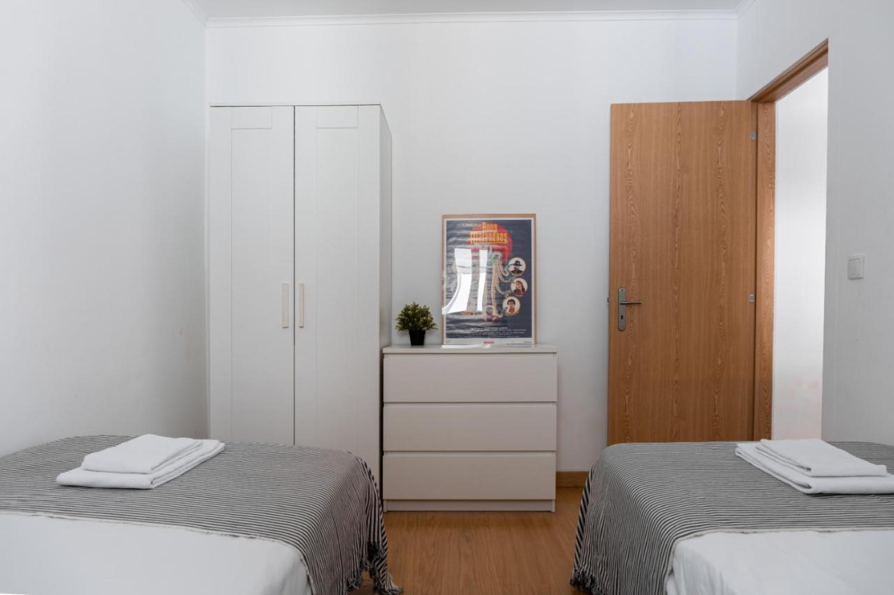 Entrecampos - Two Bedroom Apartment With Terrace リスボン エクステリア 写真